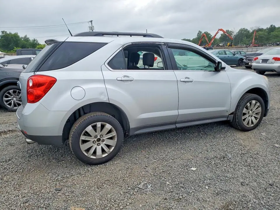 2010 CHEVROLET EQUINOX LT  