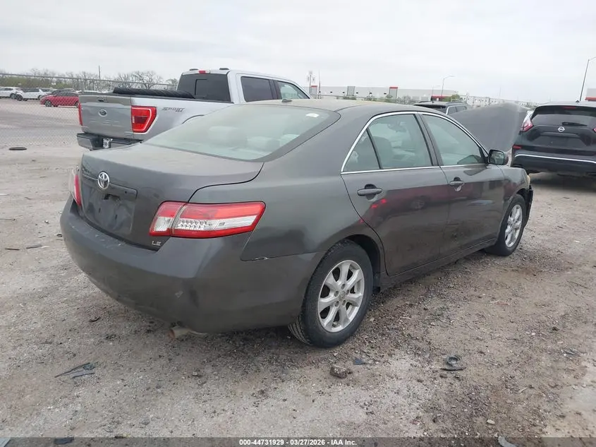 2011 TOYOTA CAMRY LE