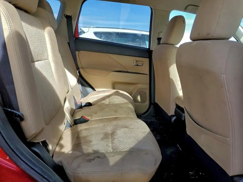 2018 MITSUBISHI OUTLANDER SE  