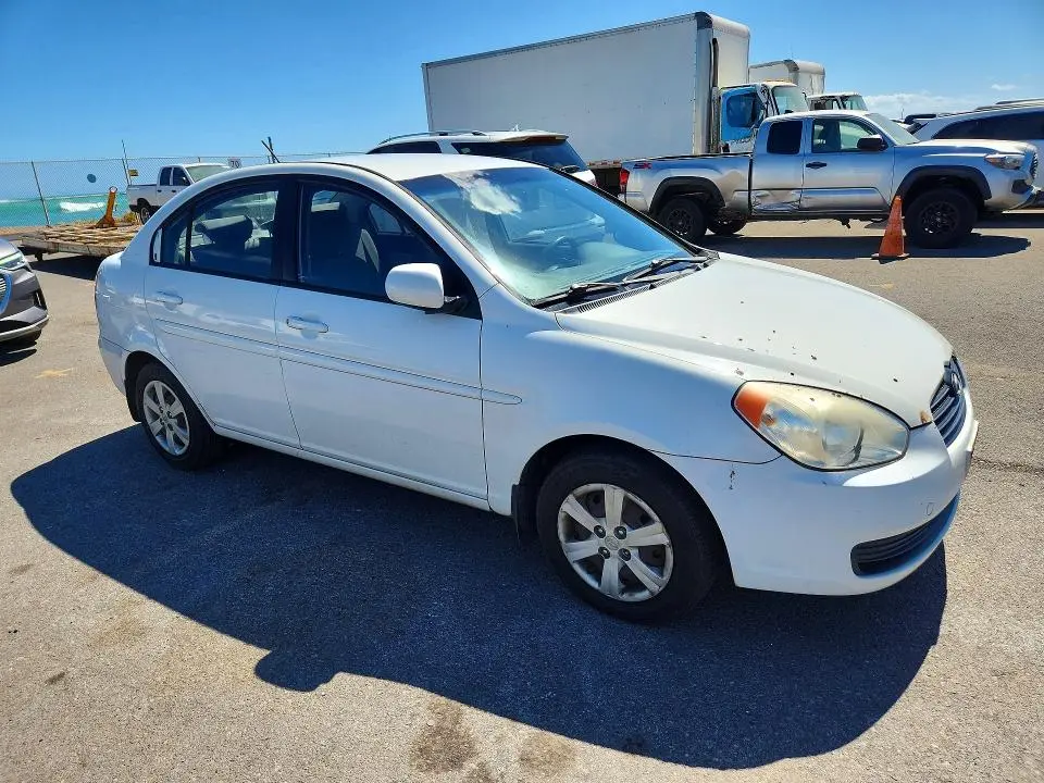 2010 HYUNDAI ACCENT GLS  