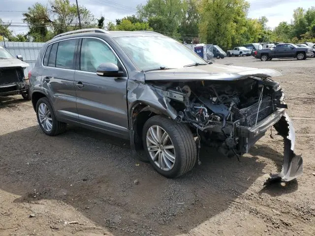 2014 VOLKSWAGEN TIGUAN S  