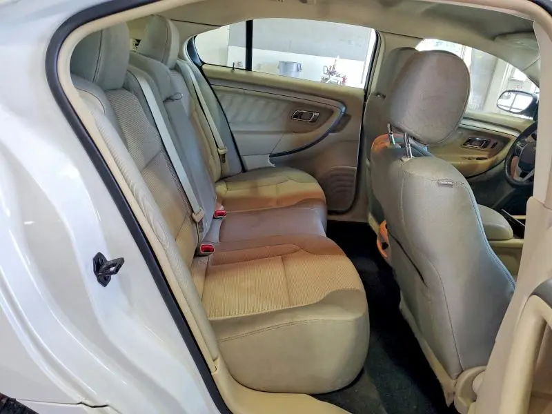 2015 FORD TAURUS SEL  