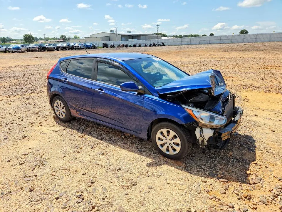 2016 HYUNDAI ACCENT SE  