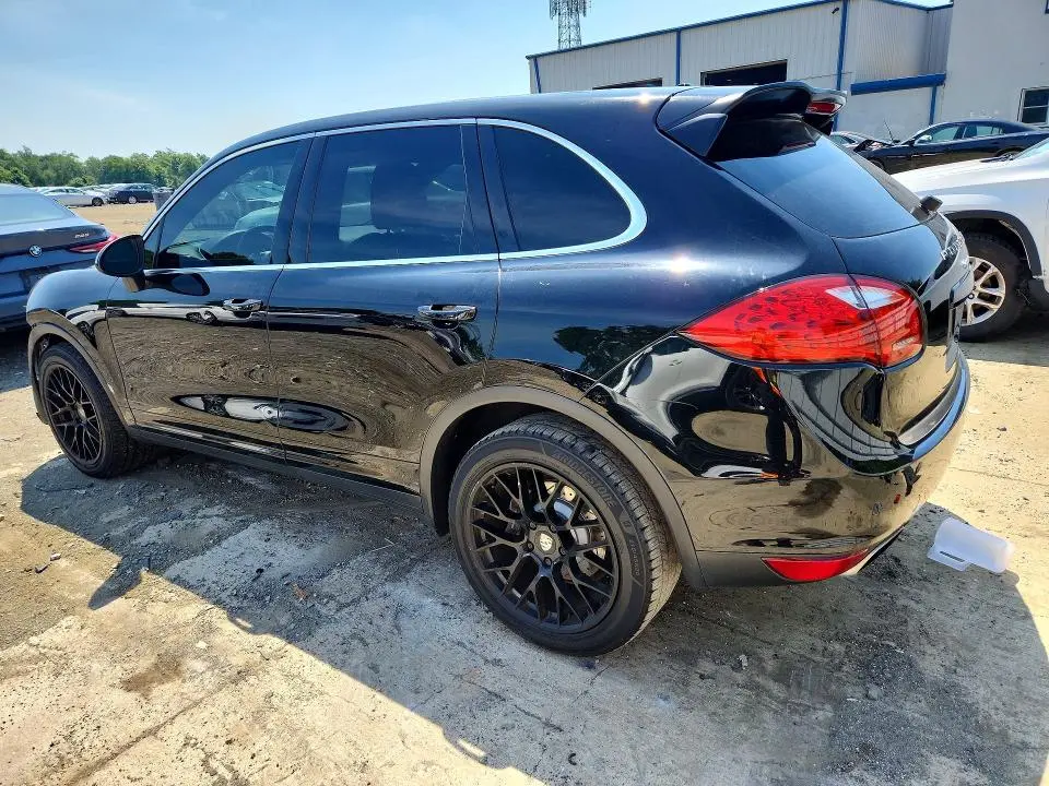 2014 PORSCHE CAYENNE   