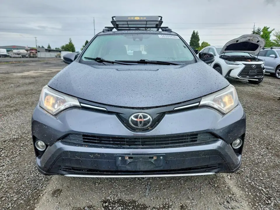 2018 TOYOTA RAV4 XLE  