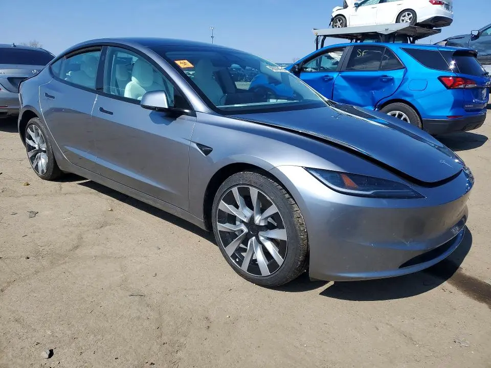 2025 TESLA MODEL 3   