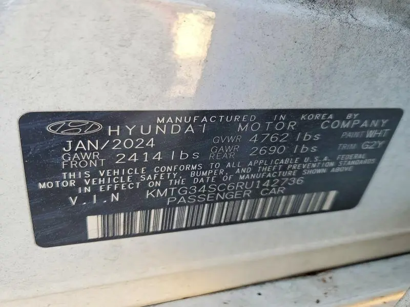 2024 GENESIS G70 2.5T STANDARD  