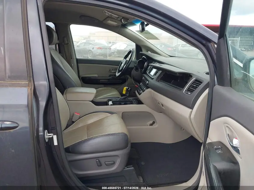 2016 KIA SEDONA SX