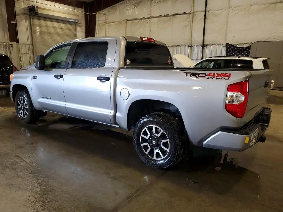 2017 TOYOTA TUNDRA SR5  