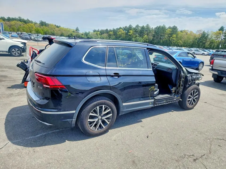 2021 VOLKSWAGEN TIGUAN SE  