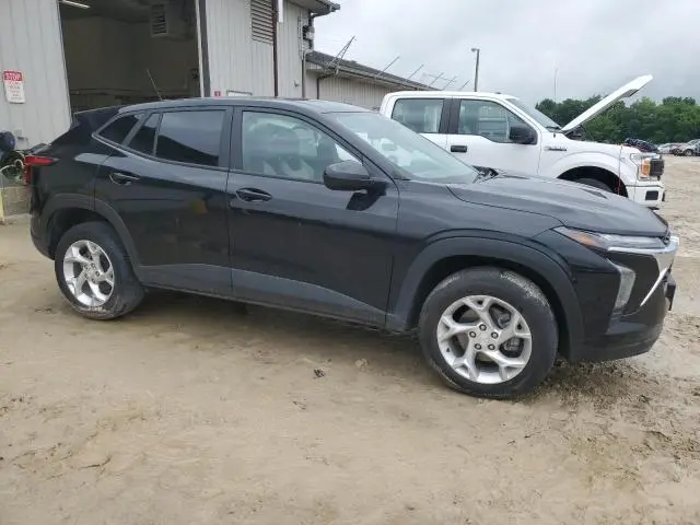 2024 CHEVROLET TRAX LS  