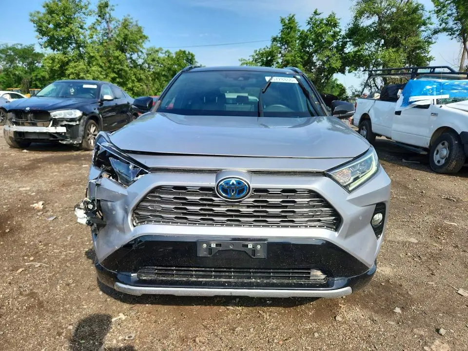 2021 TOYOTA RAV4 XSE  