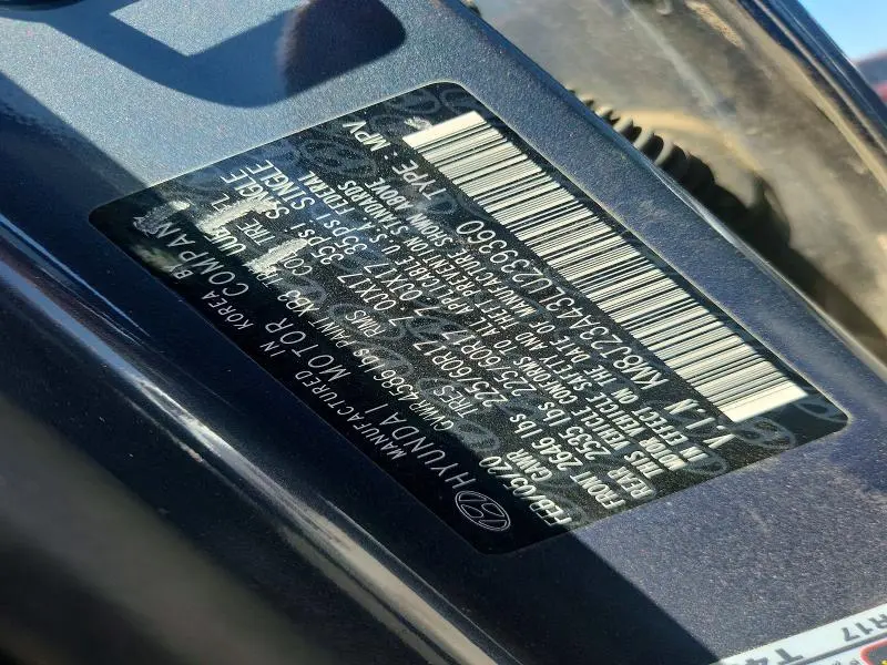 2020 HYUNDAI TUCSON SE  