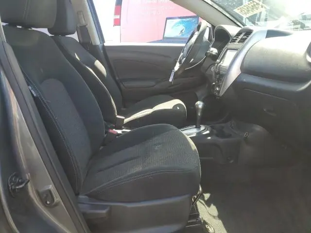 2019 NISSAN VERSA S  