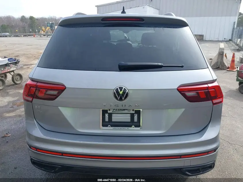 2024 VOLKSWAGEN TIGUAN 2.0T SE R-LINE BLACK