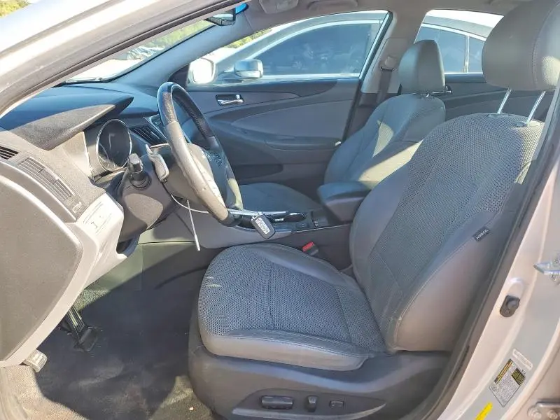 2013 HYUNDAI SONATA SE  
