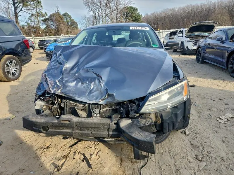 2013 VOLKSWAGEN JETTA BASE  