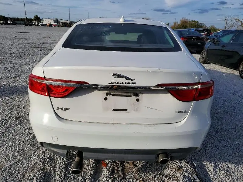 2017 JAGUAR XF   