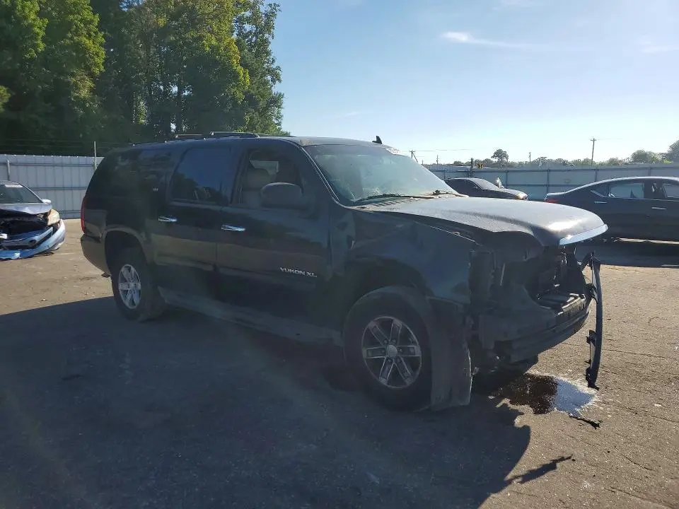 2011 GMC YUKON XL K1500 SLT  