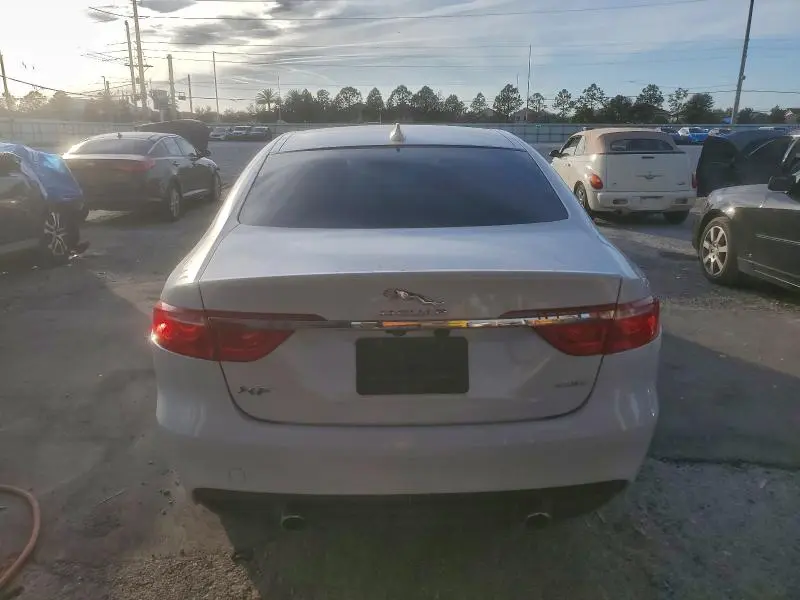 2019 JAGUAR XF PREMIUM  