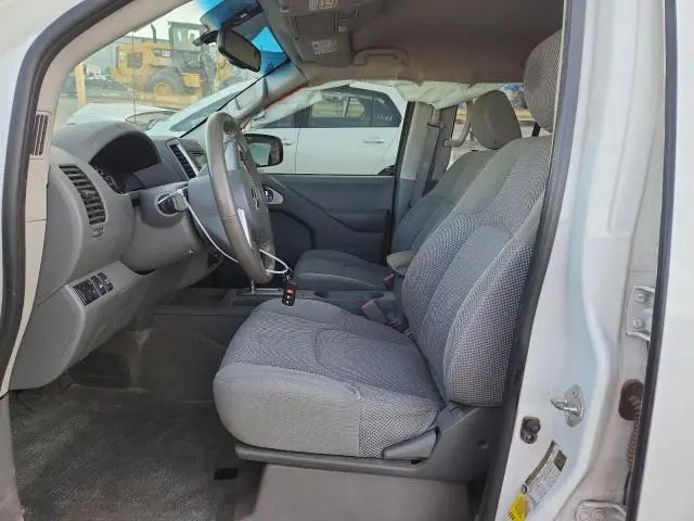 2017 NISSAN FRONTIER SV  