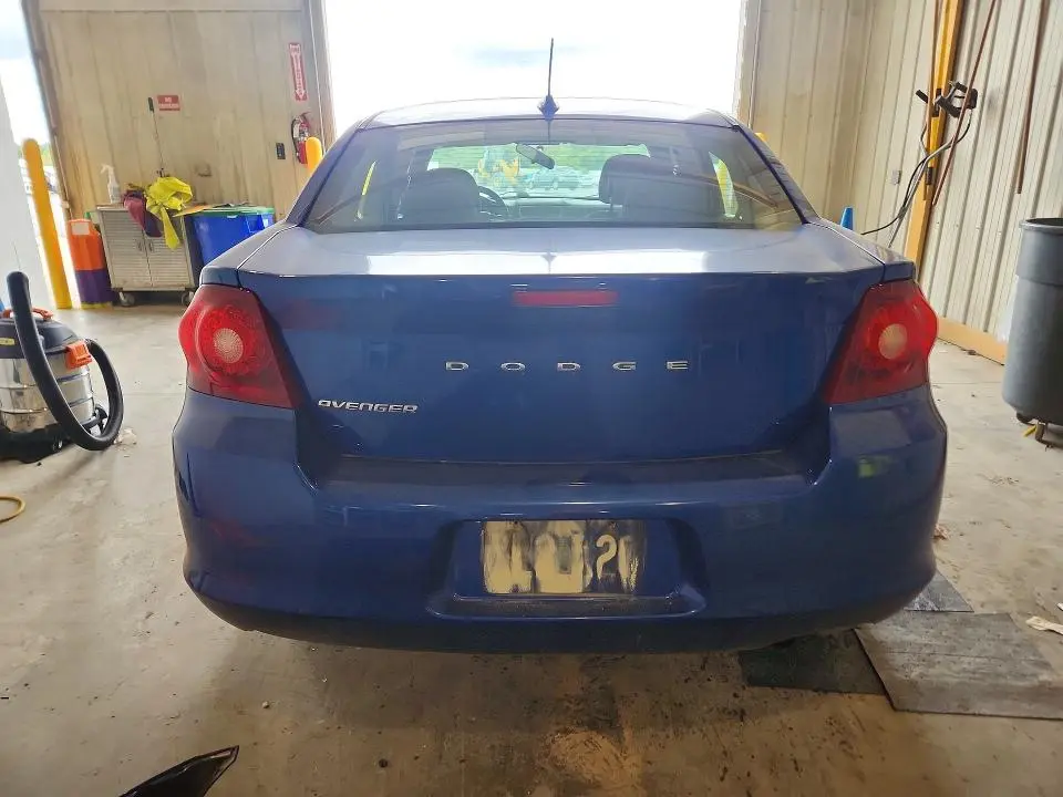 2013 DODGE AVENGER SE  