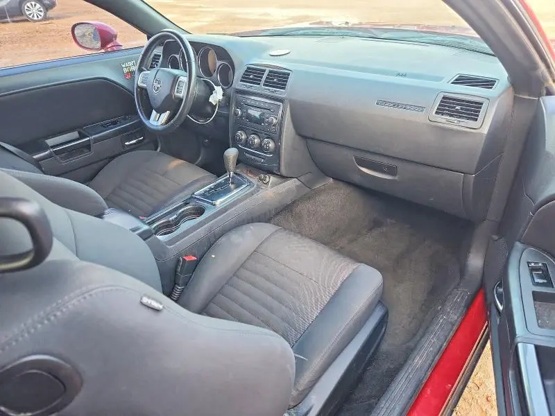 2013 DODGE CHALLENGER SXT  