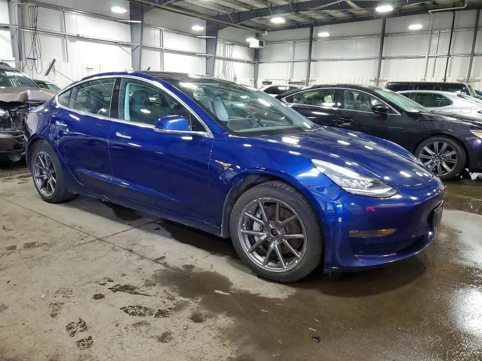 2018 TESLA MODEL 3   