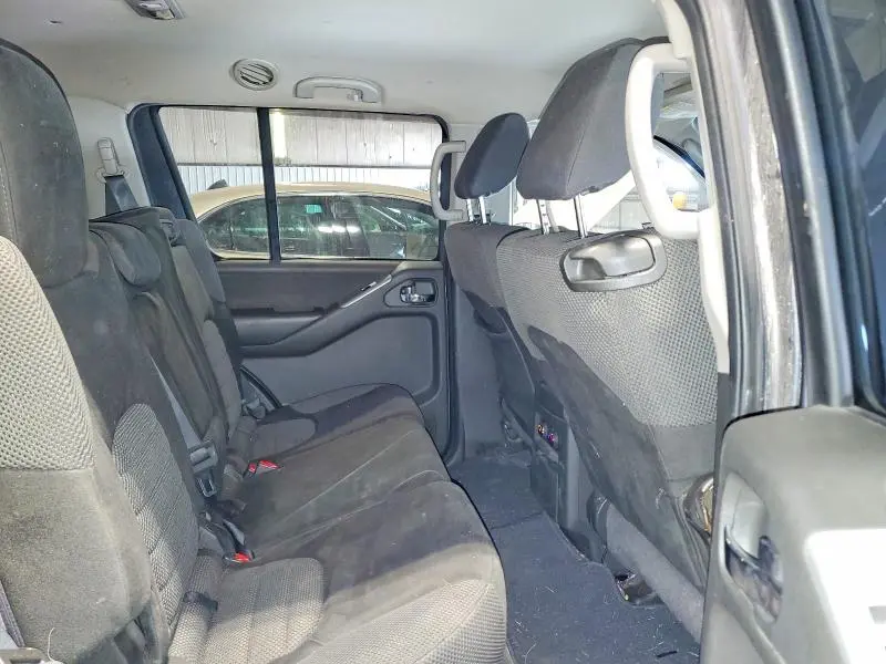 2012 NISSAN PATHFINDER S  