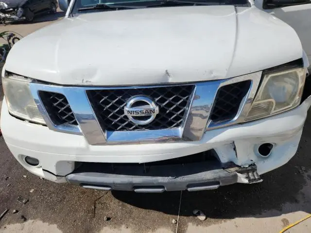 2015 NISSAN FRONTIER SV  