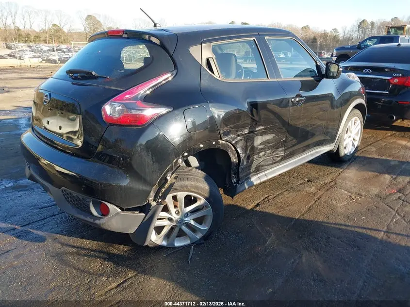 2015 NISSAN JUKE S