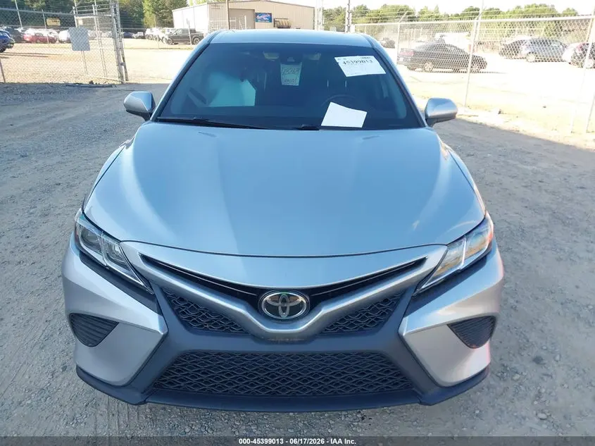 2019 TOYOTA CAMRY SE