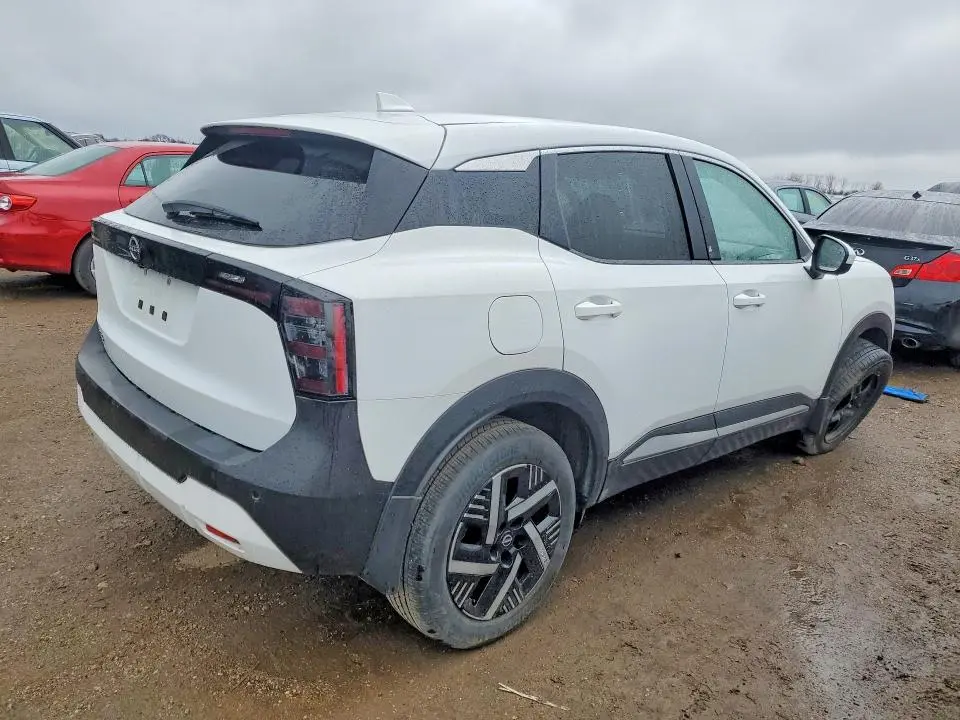 2025 NISSAN KICKS SV  