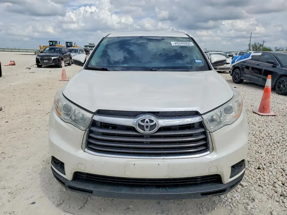2014 TOYOTA HIGHLANDER LE  