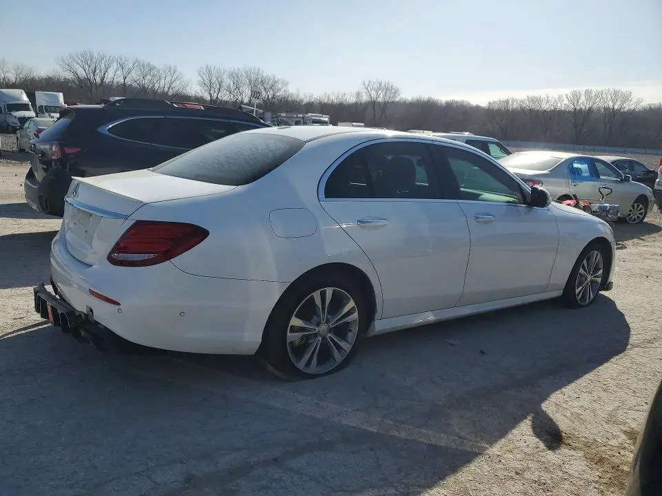 2017 MERCEDES-BENZ E 300  