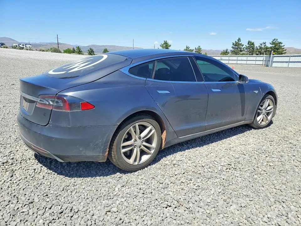 2015 TESLA MODEL S   
