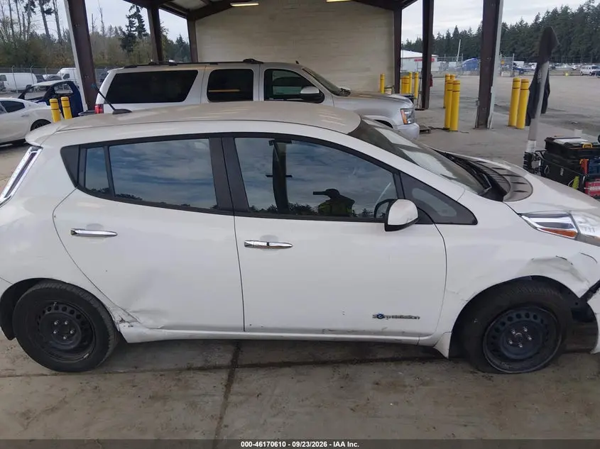 2013 NISSAN LEAF S