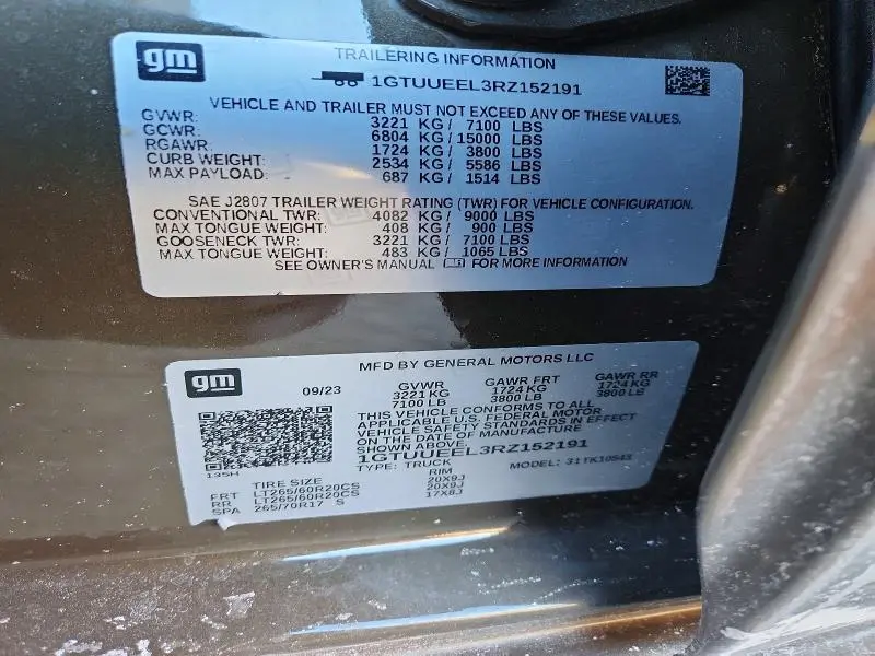 2024 GMC SIERRA K1500 AT4  