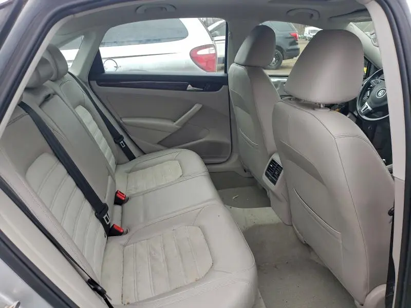 2015 VOLKSWAGEN PASSAT SEL  