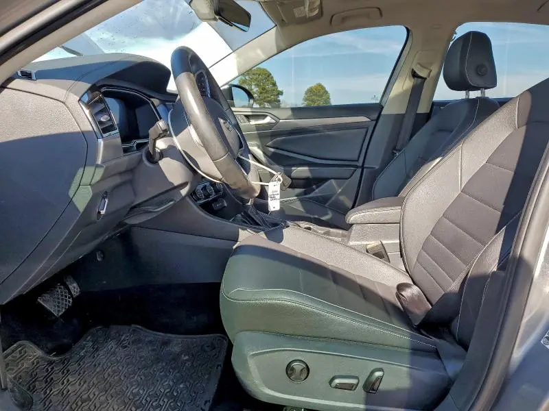 2024 VOLKSWAGEN JETTA SE  