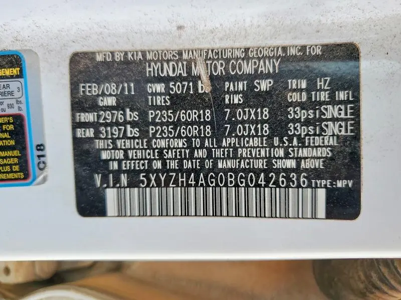 2011 HYUNDAI SANTA FE SE  