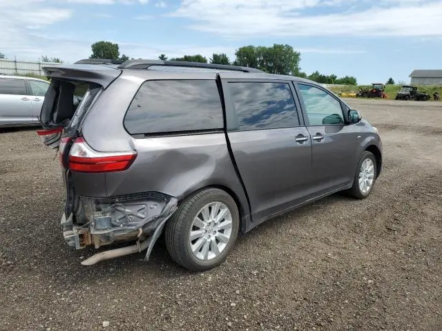 2016 TOYOTA SIENNA XLE  
