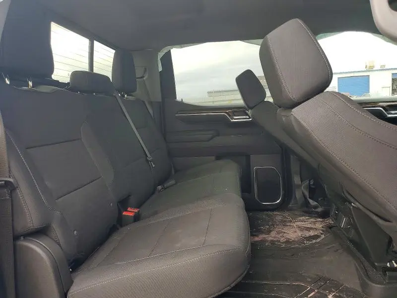 2025 CHEVROLET SILVERADO K1500 LT  