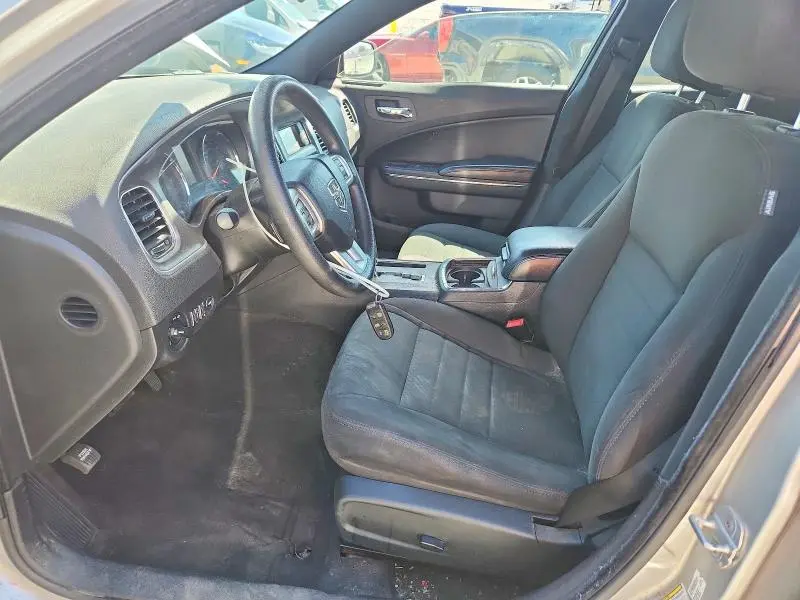 2012 DODGE CHARGER SE  