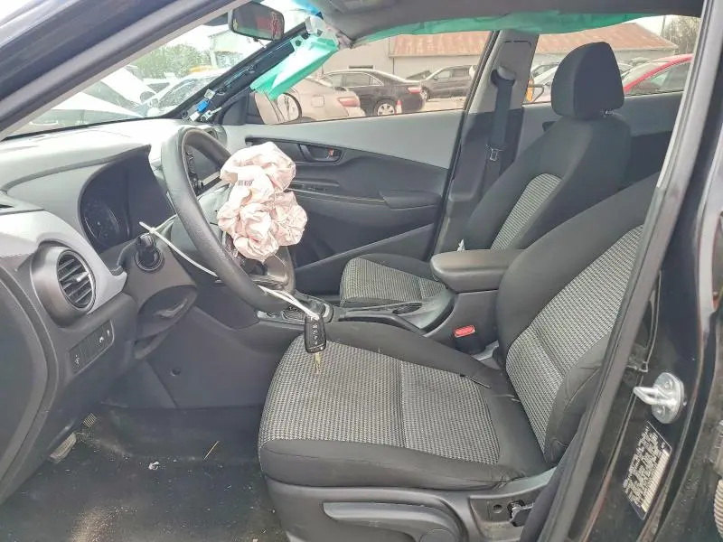 2020 HYUNDAI KONA SE  