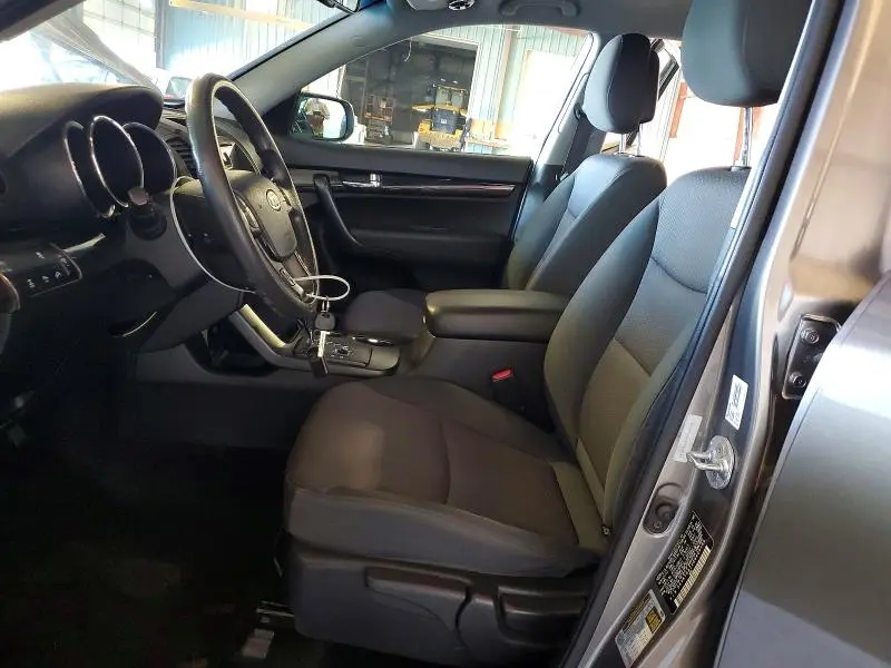 2013 KIA SORENTO LX  