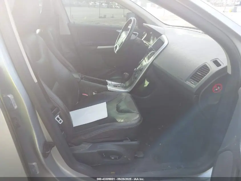 2012 VOLVO XC60 3.2 PREMIER