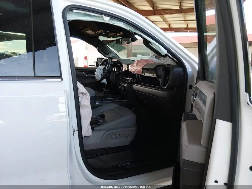 2024 GMC SIERRA 1500 4WD  SHORT BOX SLT