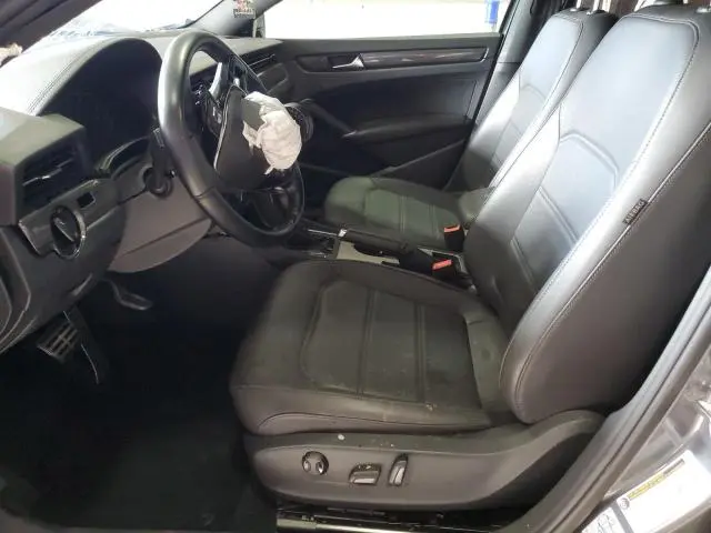 2022 VOLKSWAGEN PASSAT R-LINE  