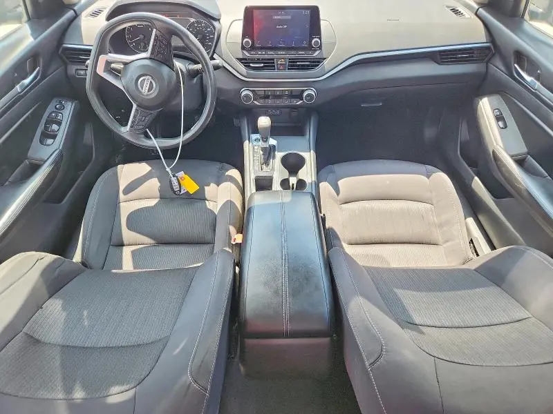 2022 NISSAN ALTIMA SV  